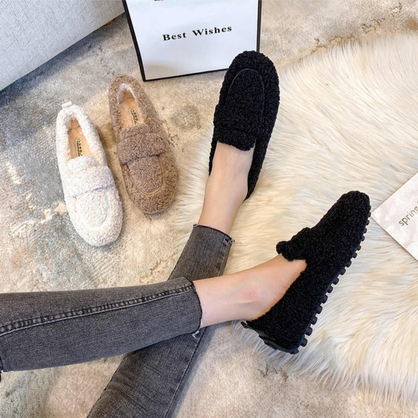 Pantoufles Femmes Confortables et Chaudes en Peluche