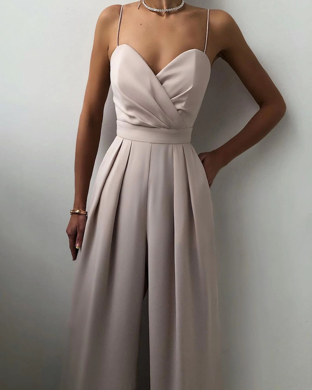 Variant image for BelleRue™ – Combinaison Femme Chic à Jambe Droite et Bretelles Fines-7