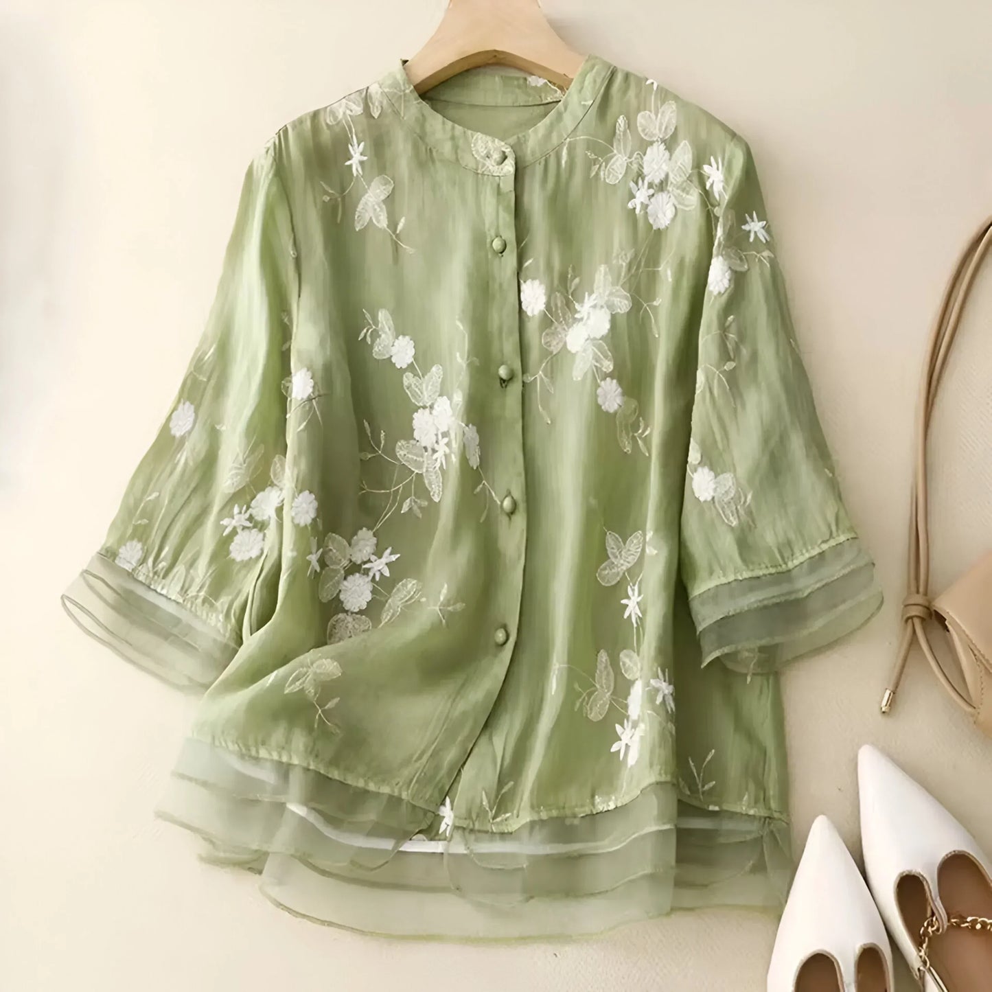 Blouse en Soie Légère à Fleurs Élégante