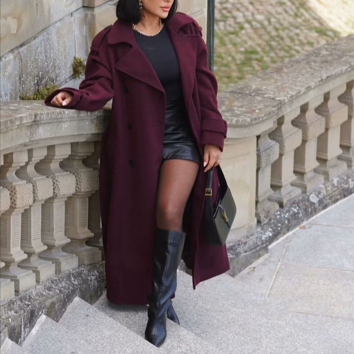 Trench-coat élégant bordeaux à ceinture