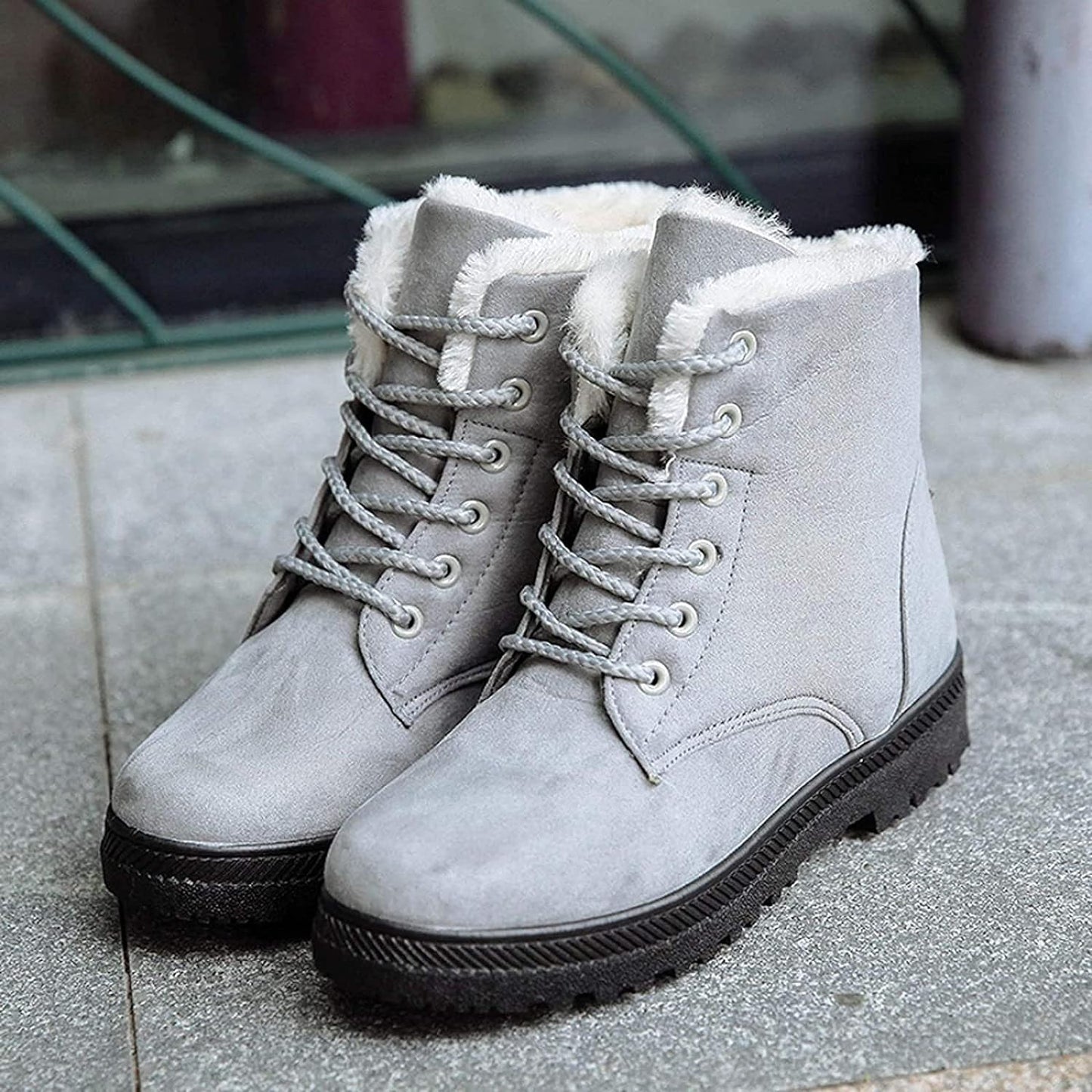 Bottes Hiver Femmes à Lacets Fourrées et Chauffantes