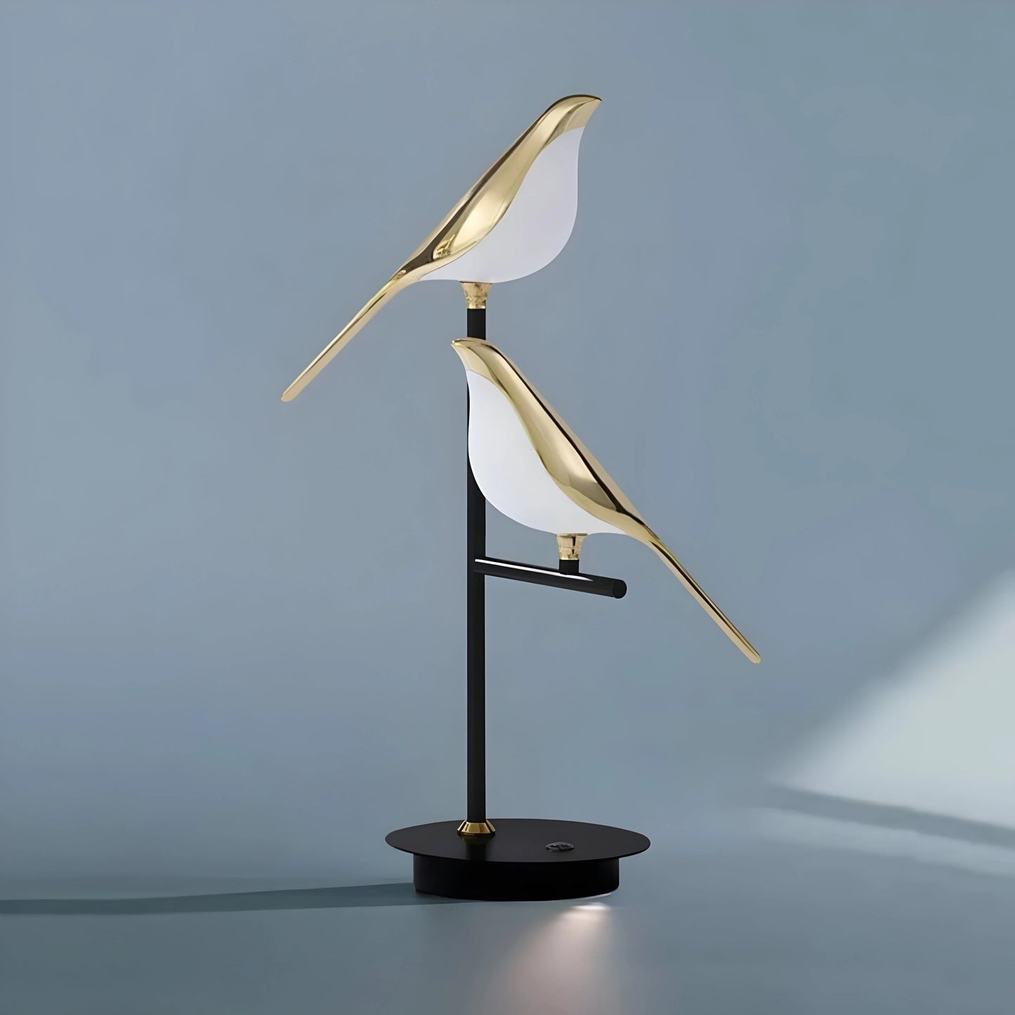 AuriLux™ – Applique Murale Design Sculptural en Or Éclairage LED
