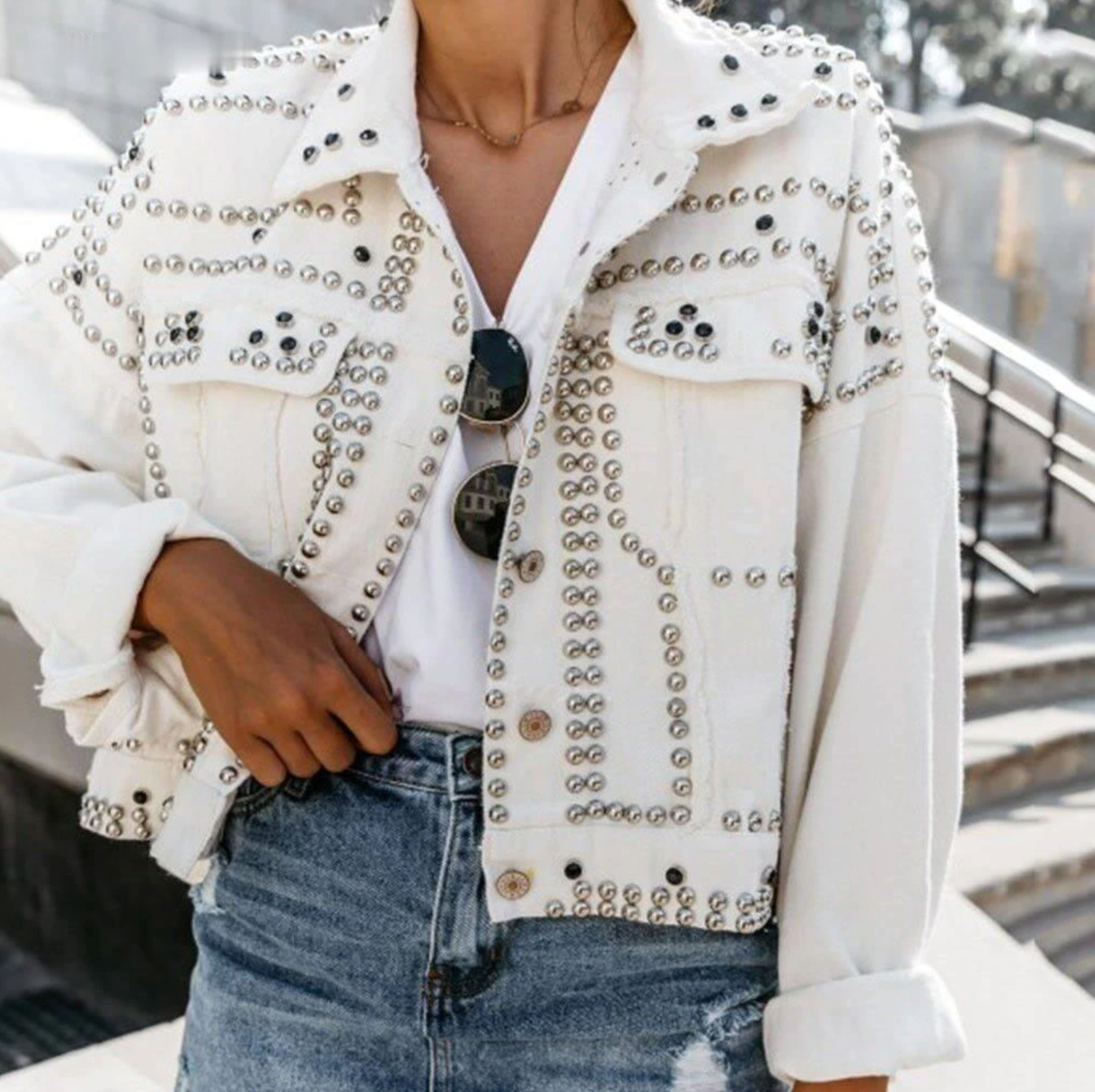 Veste femme courte décontractée avec rivets tendance