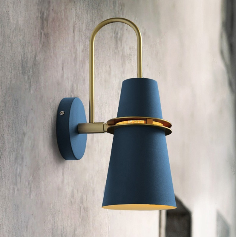 Blancia™ – Applique Murale LED Art Déco – Design Élégant Noir, Blanc & Bleu