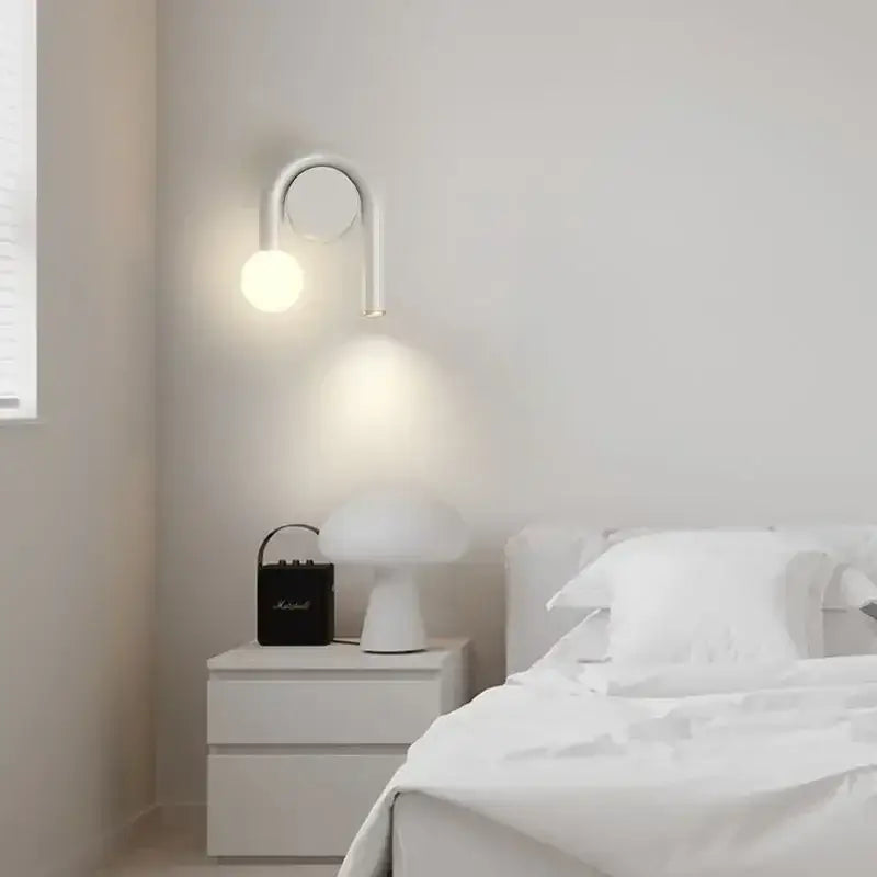 Bunora™ – Applique Murale LED Noire & Blanche Scandinave Design Moderne