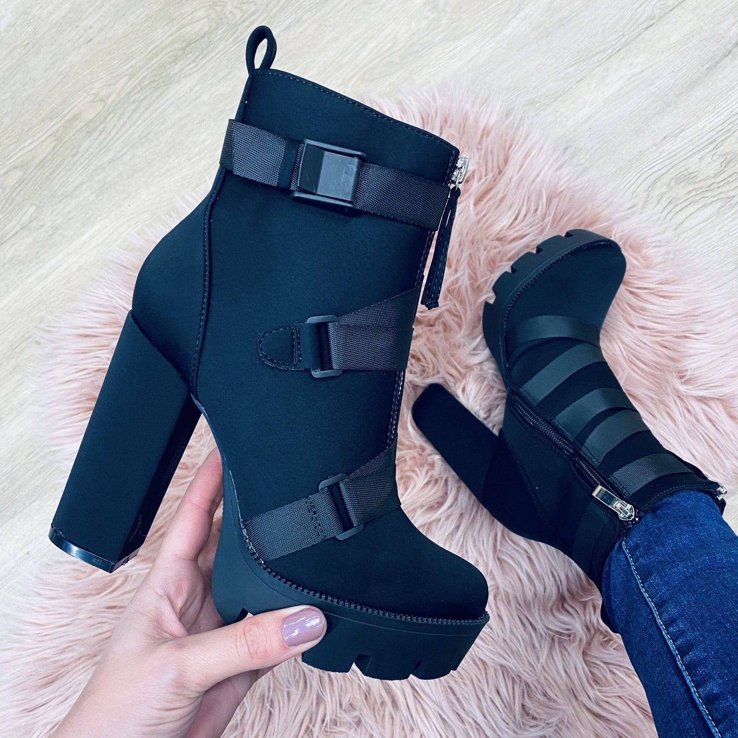 Bottines Femmes Noires à Talons Hauts avec Fermeture Éclair - PanierRoyale