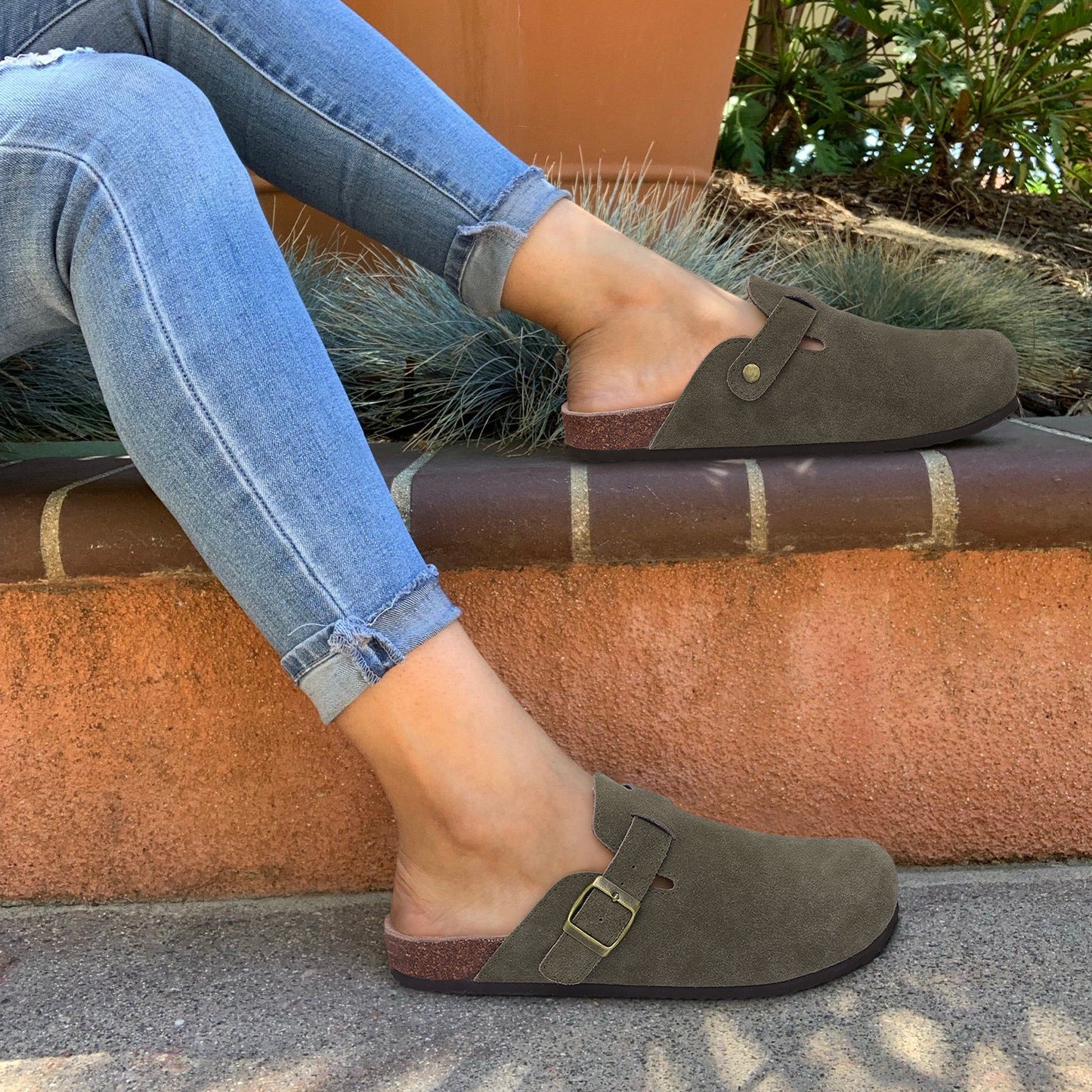 Cuirora™ – Sabot Chic en Cuir avec Boucle Élégante Unisexes