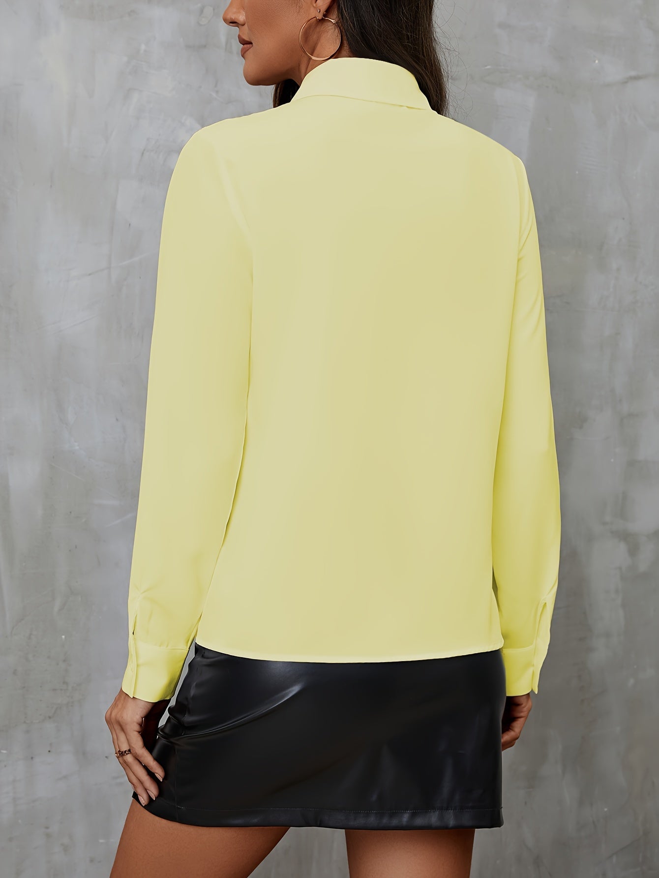 Elegancia™ – Chemisier Femme Chic à Manches Longues avec Détail Volanté