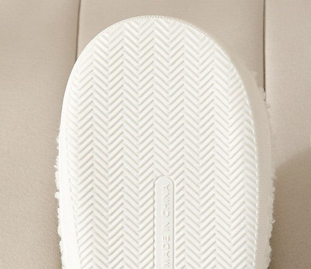 Elkana™ – Pantoufles de Noël en Peluche Femme Hiver Chaudes et Antidérapantes