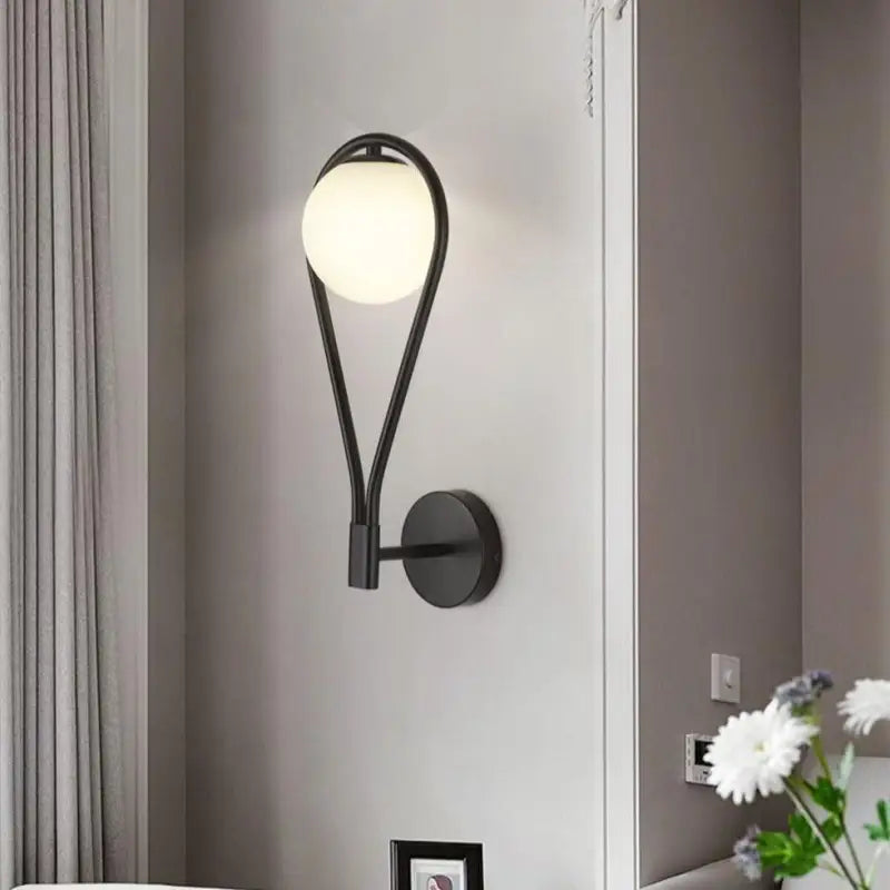 Estoria™ – Applique Murale LED Or & Noir Design Scandinave Moderne