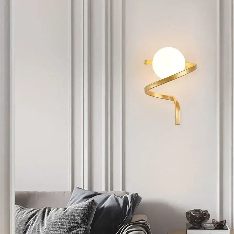 Fiestora™ – Applique Murale LED Noire & Dorée Moderne avec Éclairage Chaud/Froid