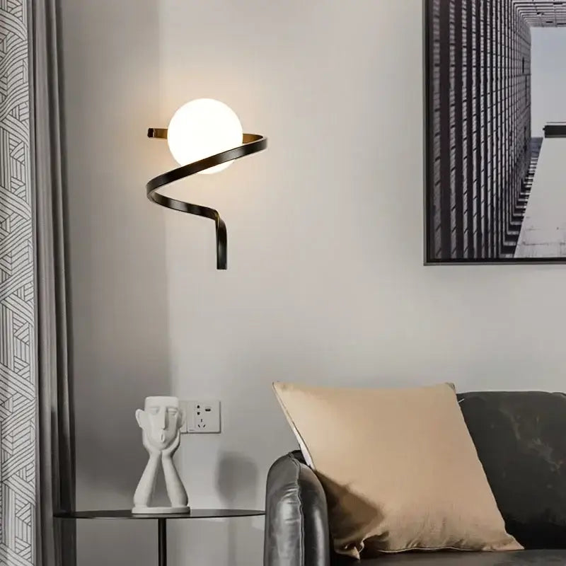 Fiestora™ – Applique Murale LED Noire & Dorée Moderne avec Éclairage Chaud/Froid