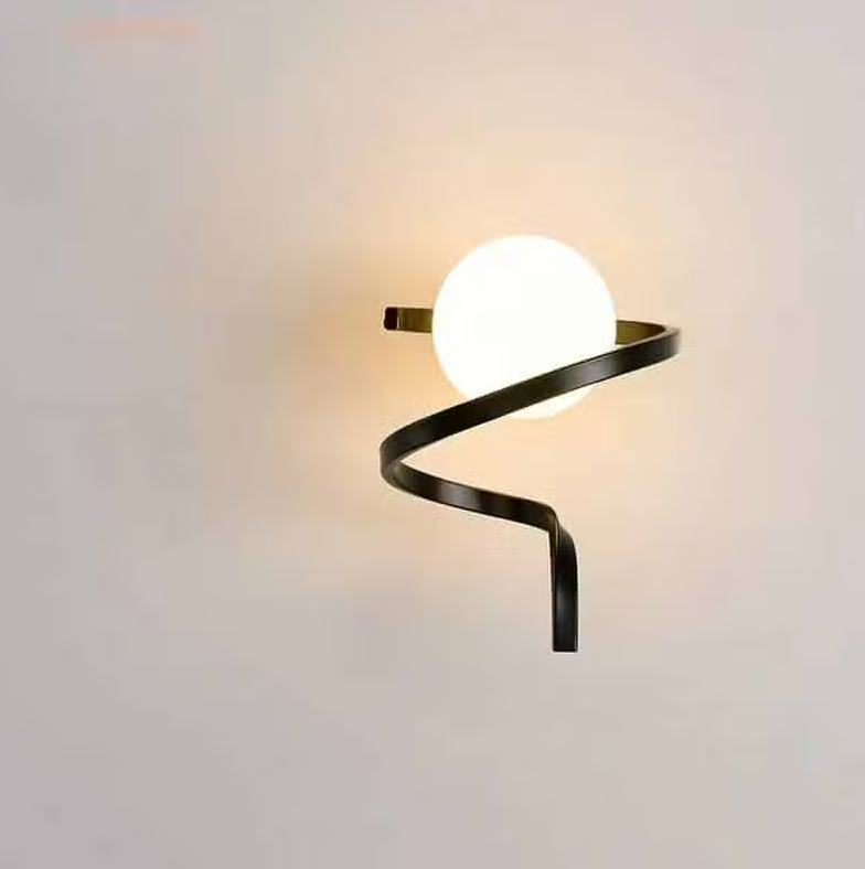 Fiestora™ – Applique Murale LED Noire & Dorée Moderne avec Éclairage Chaud/Froid