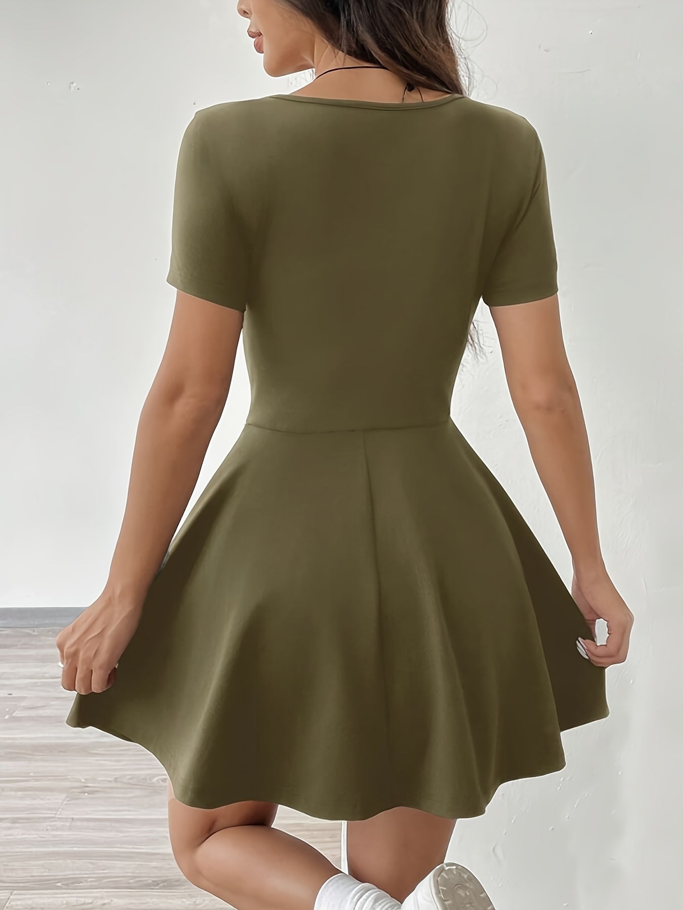 Flexima™ – Robe Moulante Courte Femme Légère et Sport Chic pour l’Été
