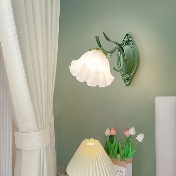 Florencia™ – Applique Murale Design Fleurs de Muguet Élégante et Originale