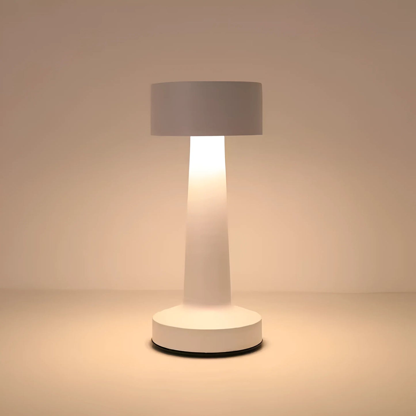 GlowEase™ – Lampe de Table Rechargeable Sans Fil Design Minimaliste