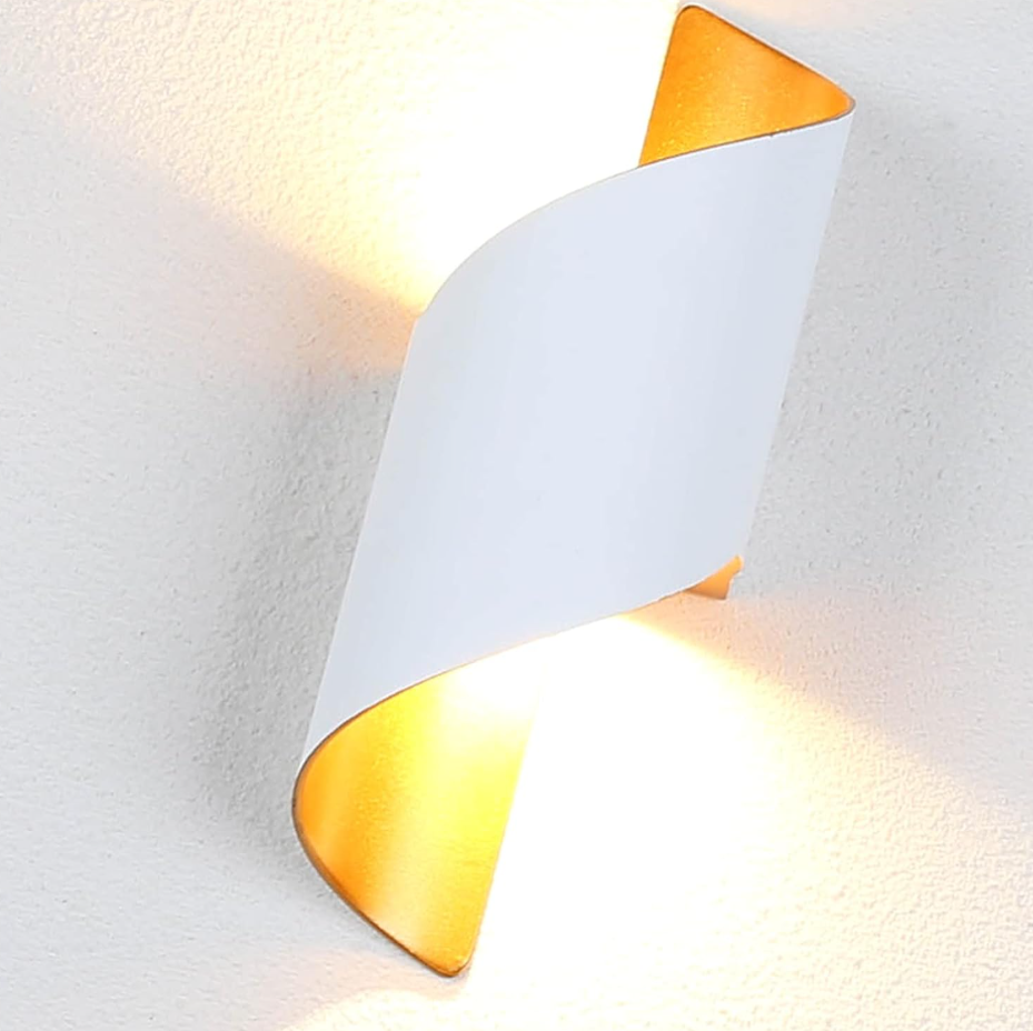 Italux™ – Applique Murale LED Design Italien Noir & Blanc – Élégance Moderne