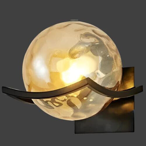 LumièreModerne™ – Applique Murale Design en Verre Énergétiquement Efficace