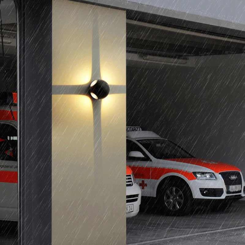 LumoSphere™ – Applique Murale LED Sphérique Étanche IP65 Design Moderne
