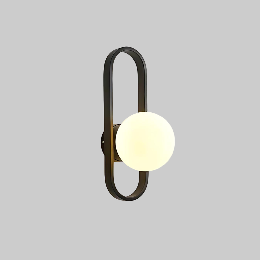 Lumora™ – Applique Murale Design Métal & Verre Dépoli avec Ampoule LED Incluse