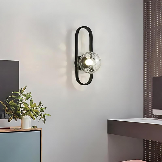 Lumora™ – Applique Murale Design Métal & Verre Dépoli avec Ampoule LED Incluse