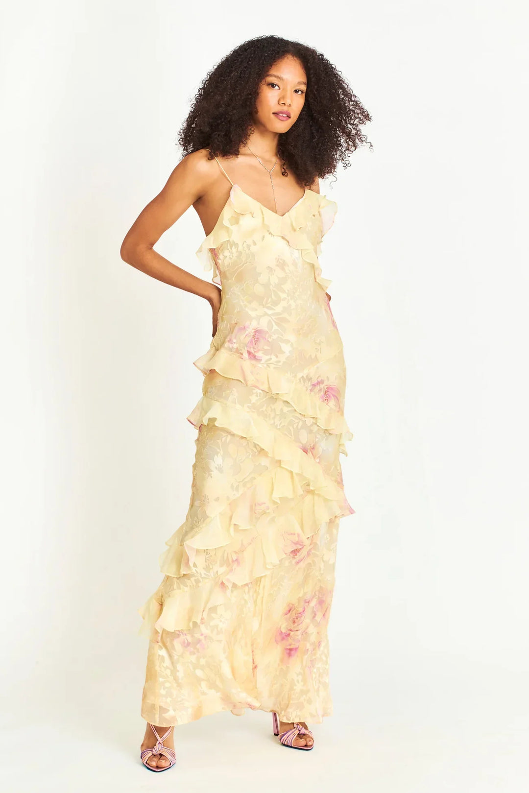 Robe Soirée Longue Dos Nu avec Volants et Dentelle Féminine