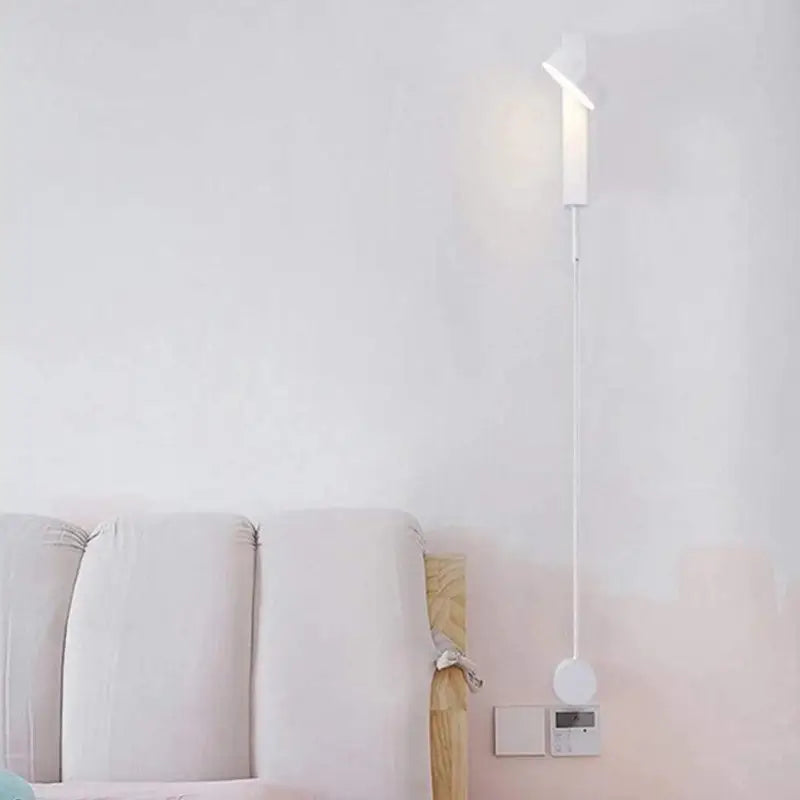 Lunaris™ – Applique Murale LED Orientable Design Moderne Noir & Or