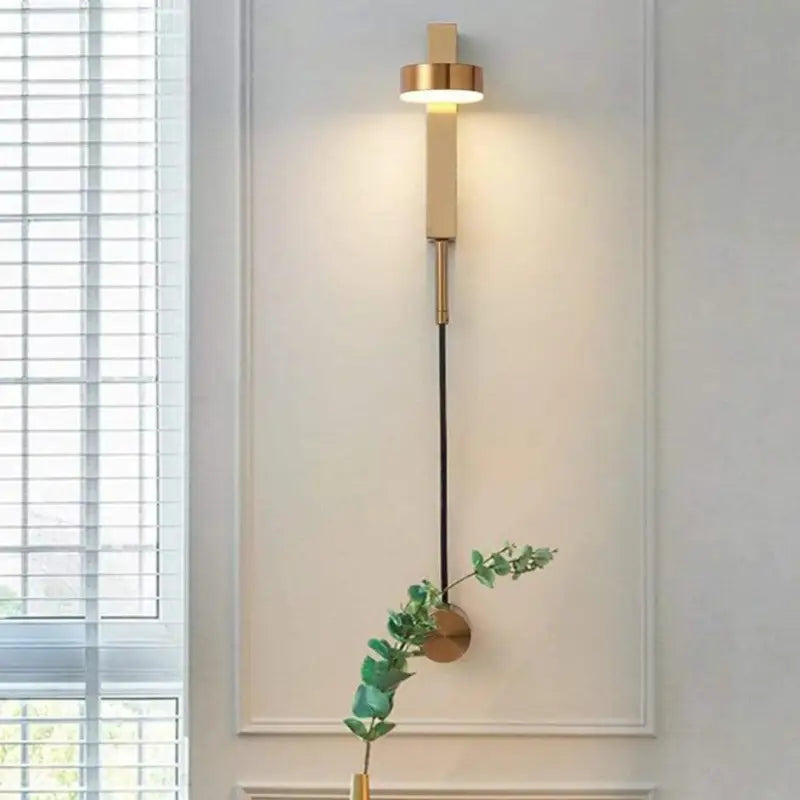 Lunaris™ – Applique Murale LED Orientable Design Moderne Noir & Or
