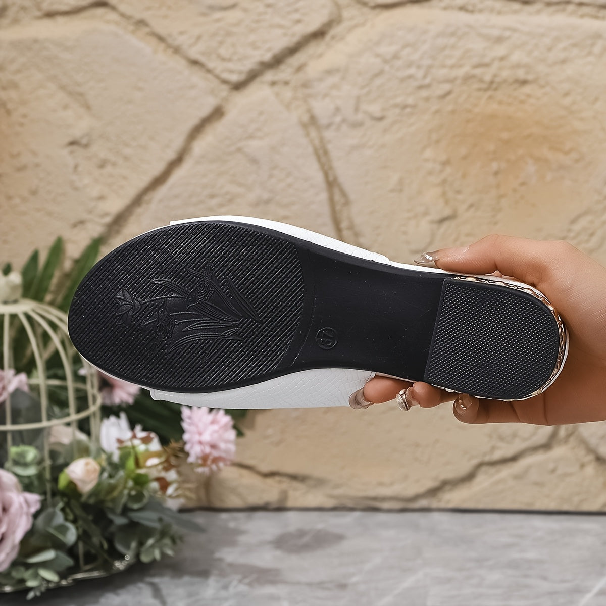 Lunessa™ – Sandale Femme Chic et Confortable à Talon Bloc Été