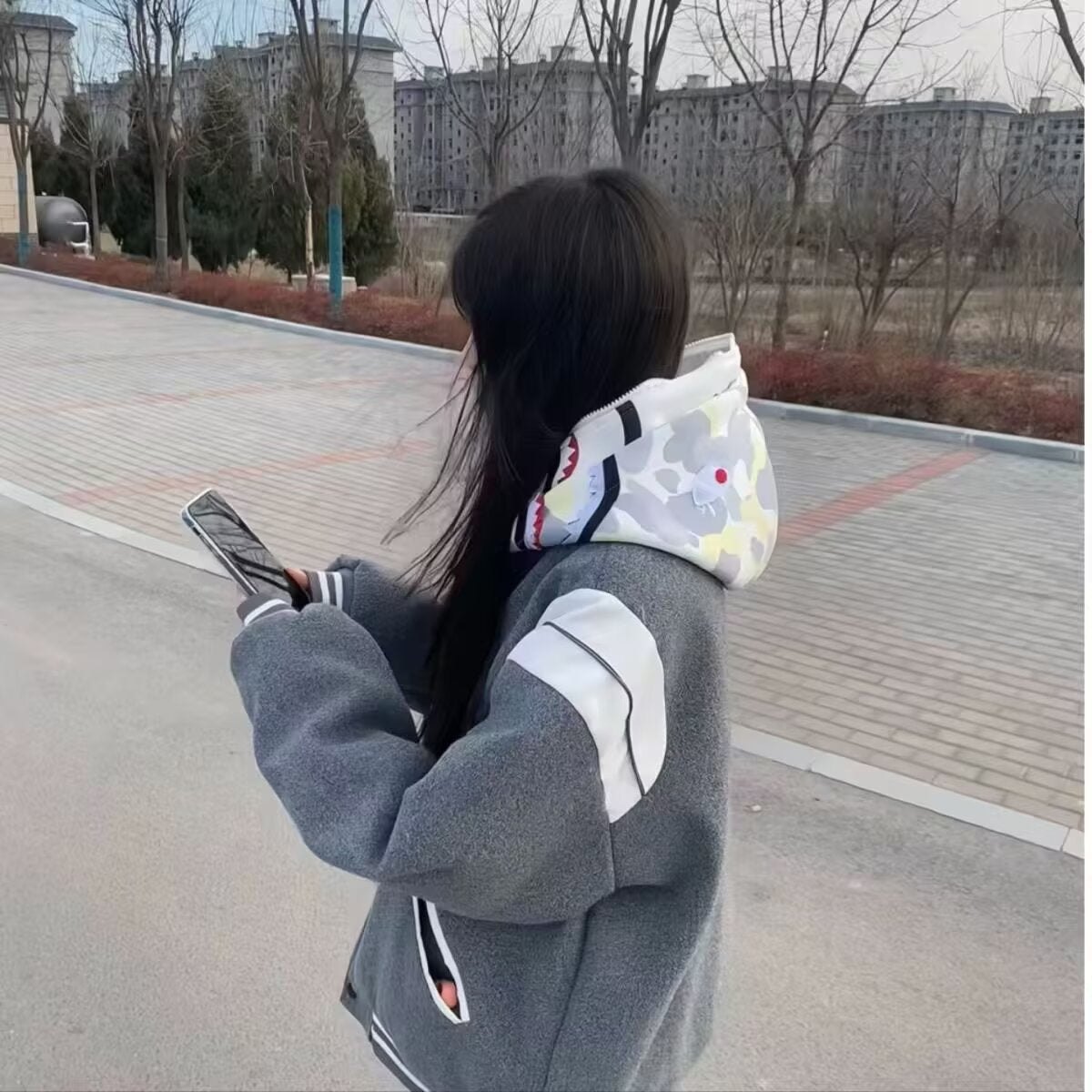 Blouson Varsity Retro Style Rayures et Côtes Élastiques