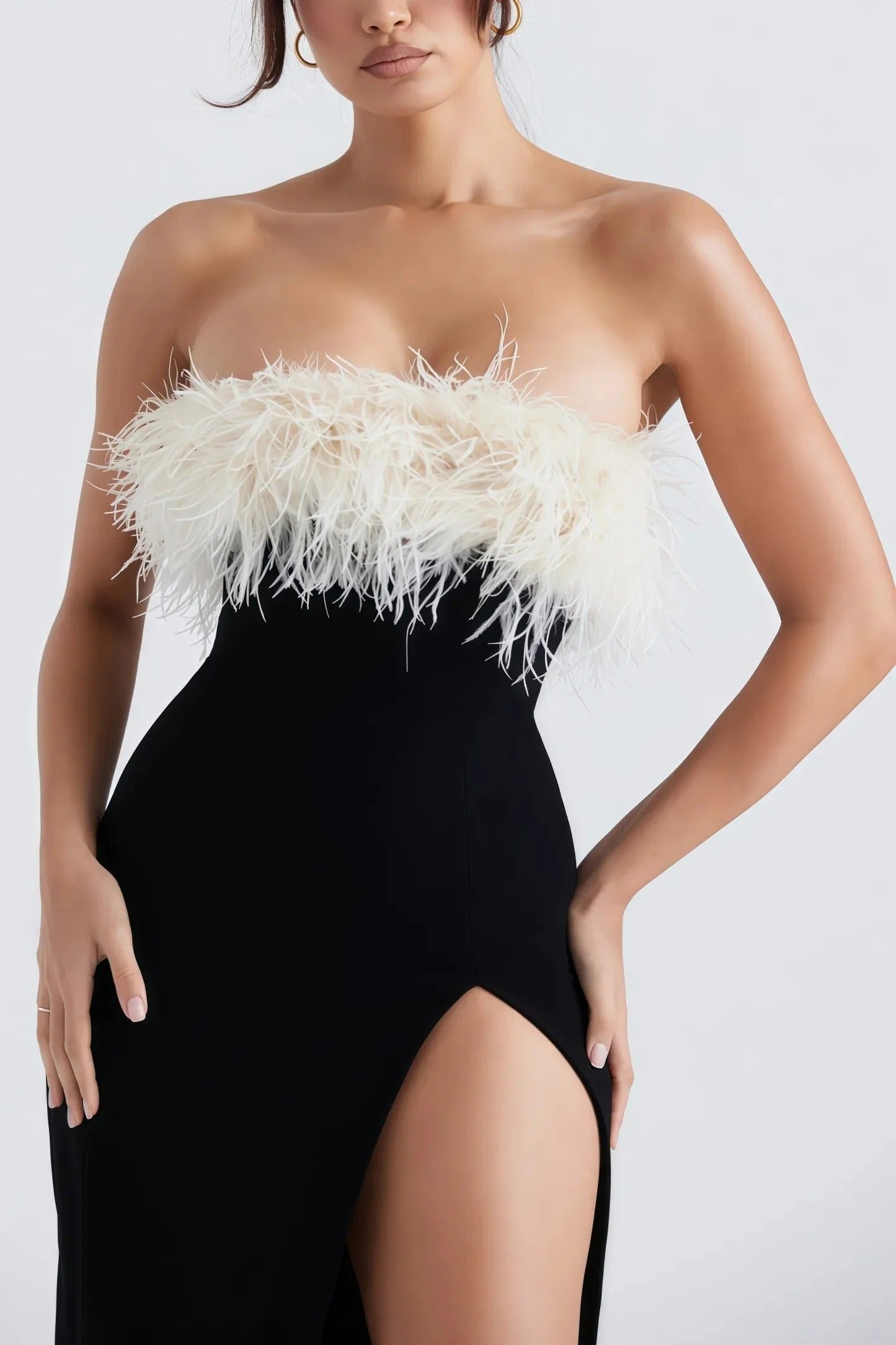 Robe de Soirée Féminine avec Fente Side et Décolleté Plunging pour Femme - PanierRoyale