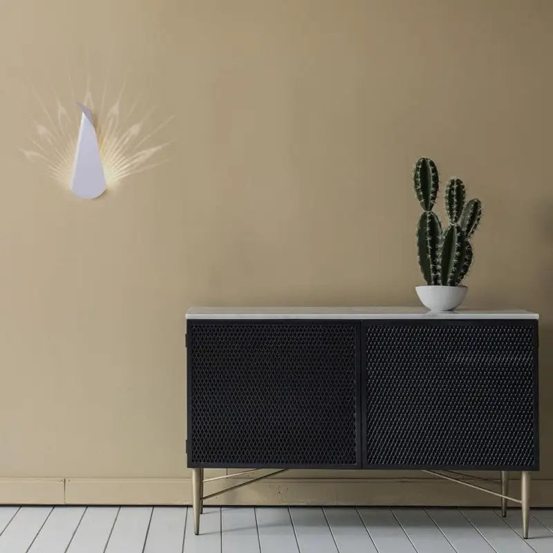 Paonia™ – Applique Murale LED Dorée et Noire Design Original en Aluminium