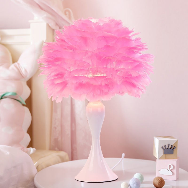 PlumaLuxe™ – Lampe de Table à Plumes Élégante Style Nordique Moderne