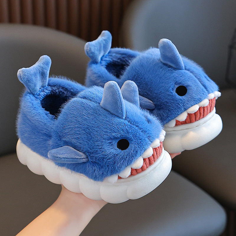 Requin™ – Pantoufles peluche animal requin pour enfant