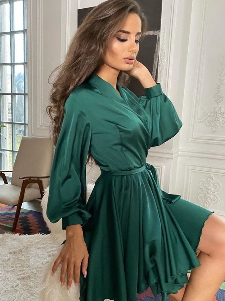 Robe Satin Manches Longues avec Ruches