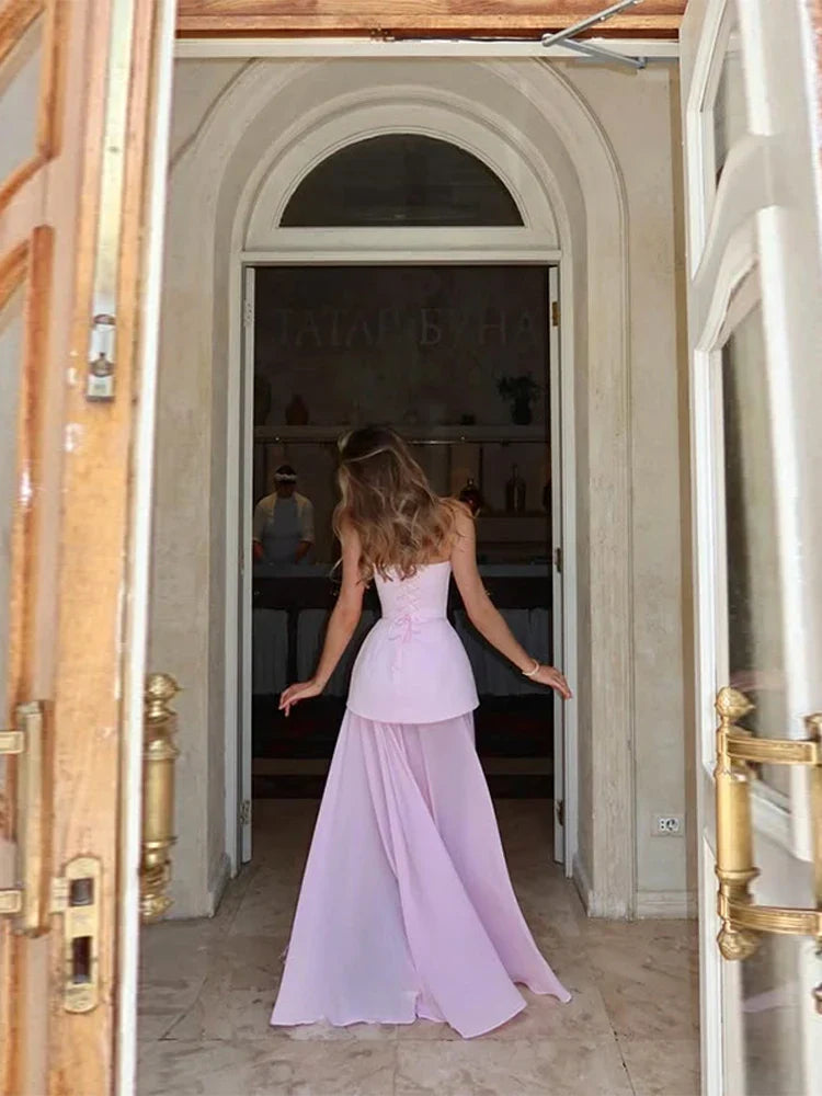 Robe de Mariage Chic avec Découpe en Cœur pour Invitées