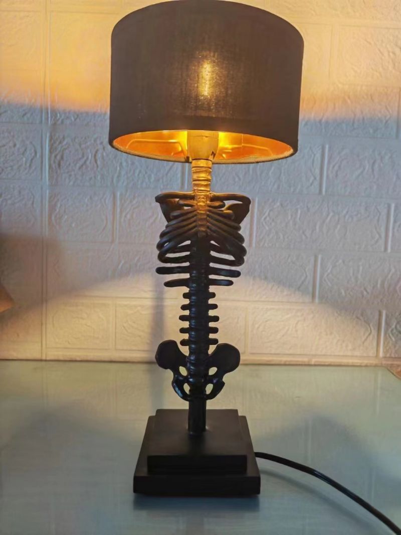 SkullLight™ – Lampe de Chevet Gothique Squelette LED Moderne pour Chambre & Halloween