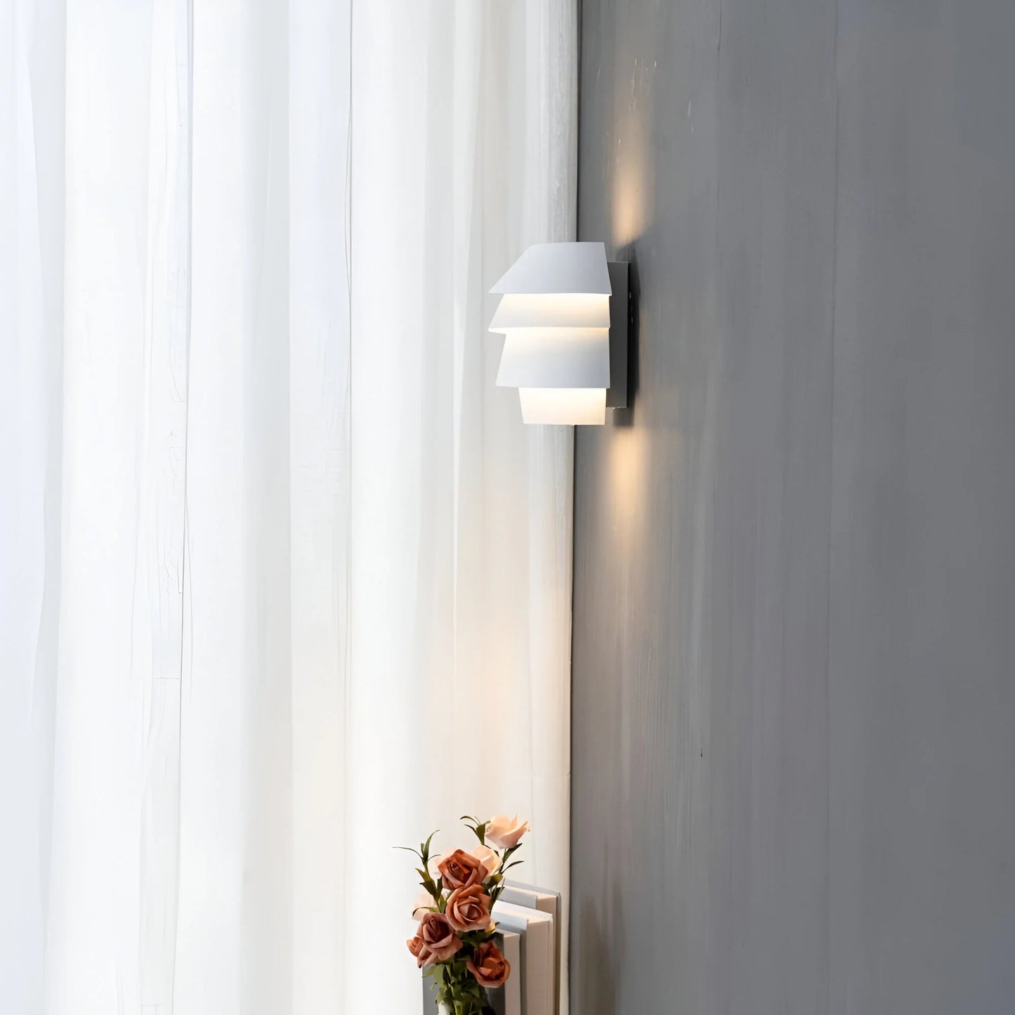 SolaraGlow™ – Applique Murale Élégante avec Éclairage Doux