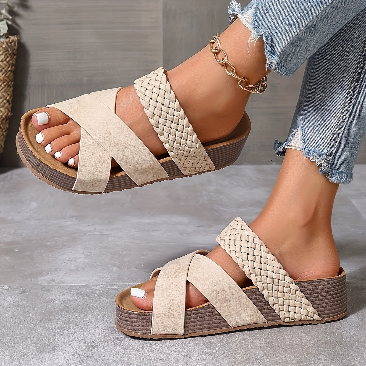 Solyva™ – Sandale Femme Chic et Confortable à Brides Tressées & Plateforme Été
