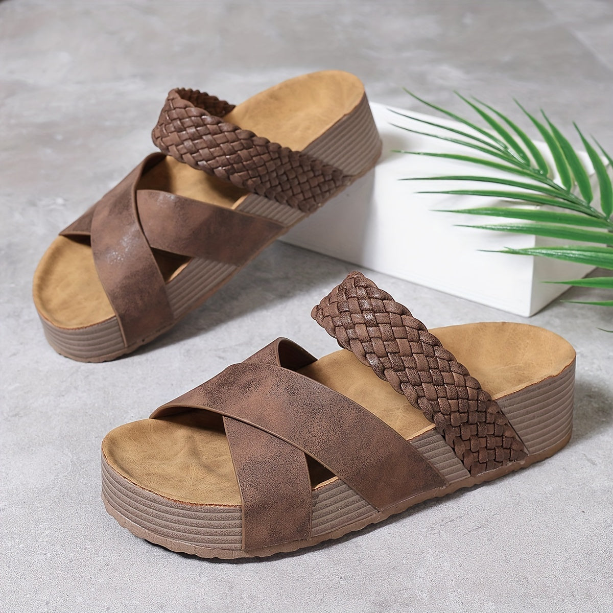 Solyva™ – Sandale Femme Chic et Confortable à Brides Tressées & Plateforme Été