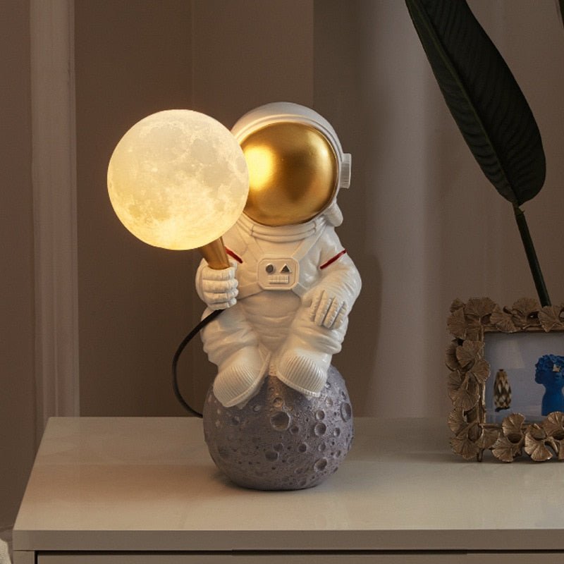 Stellune™ – lampe de table d'astronaute