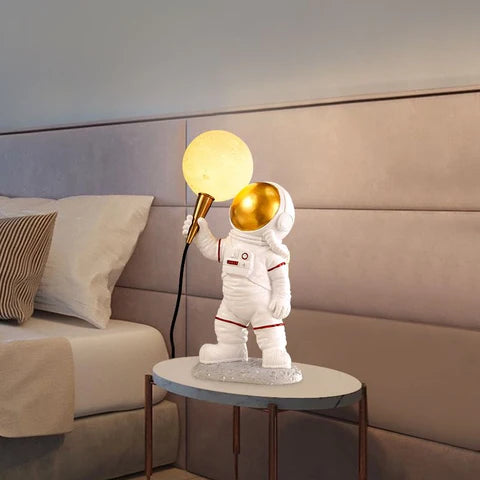 Stellune™ – lampe de table d'astronaute