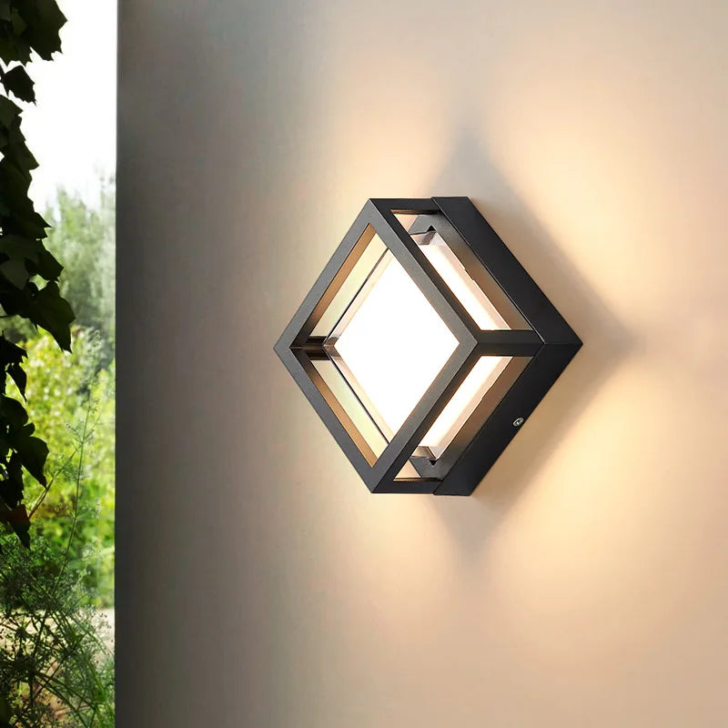 UrbanLume™ – Applique Murale Extérieure Personnalisable avec Lumière Chaude