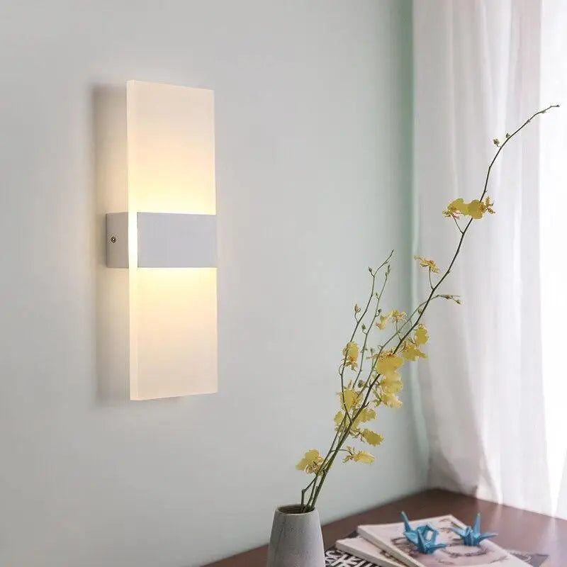 Valora™ – Applique Murale LED Rectangulaire Noire & Blanche Moderne