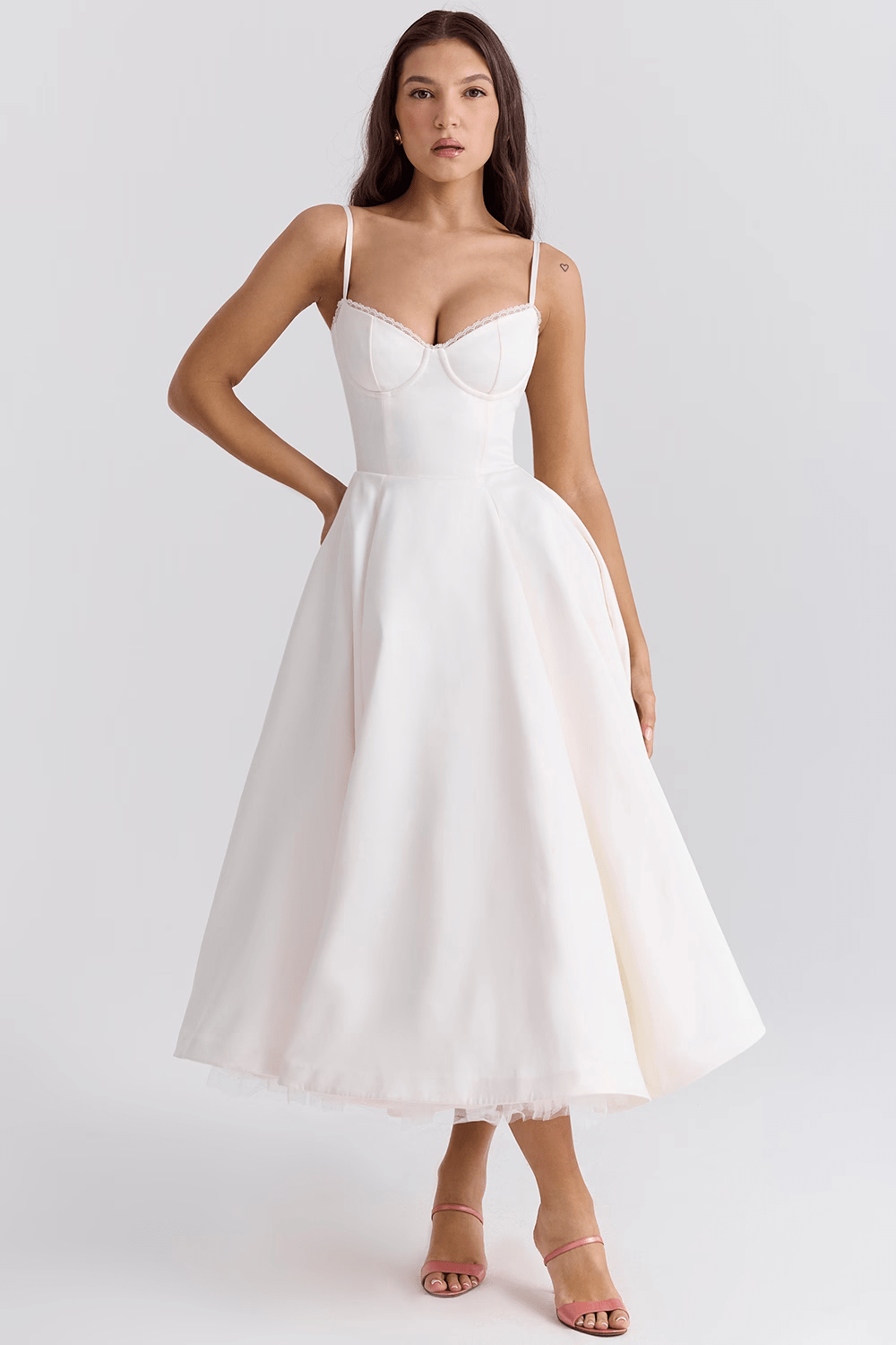 Velvessa™ – Robe Évasée en Satin de Soirée Longue Chic Élégance et raffinement