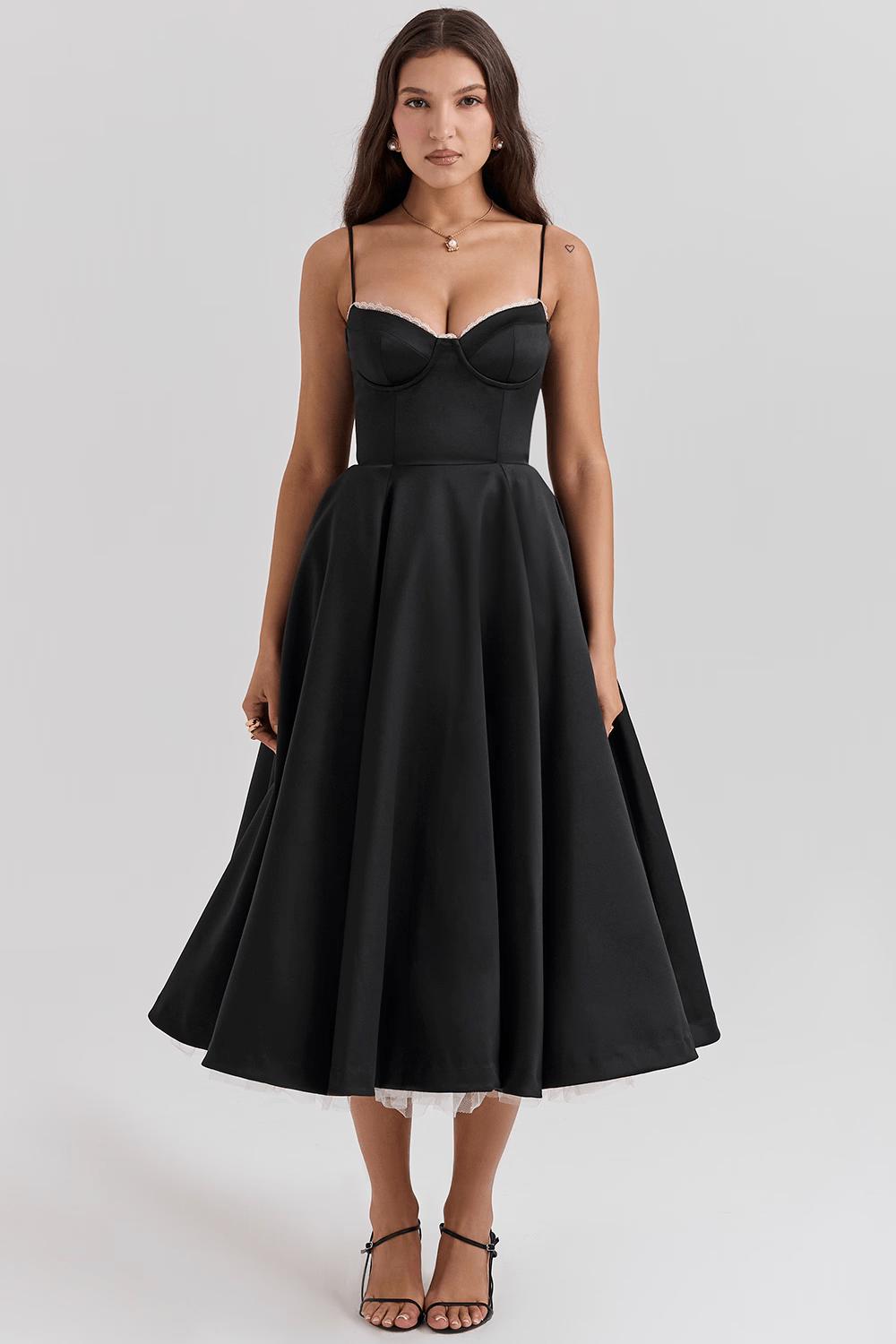 Velvessa™ – Robe Évasée en Satin de Soirée Longue Chic Élégance et raffinement