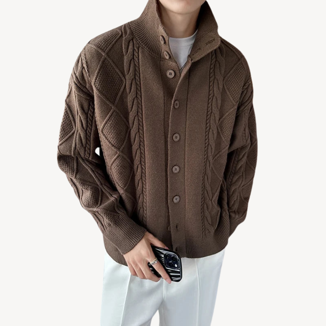 VogeLuxe | Gilet en maille torsadée texturée pour homme 2