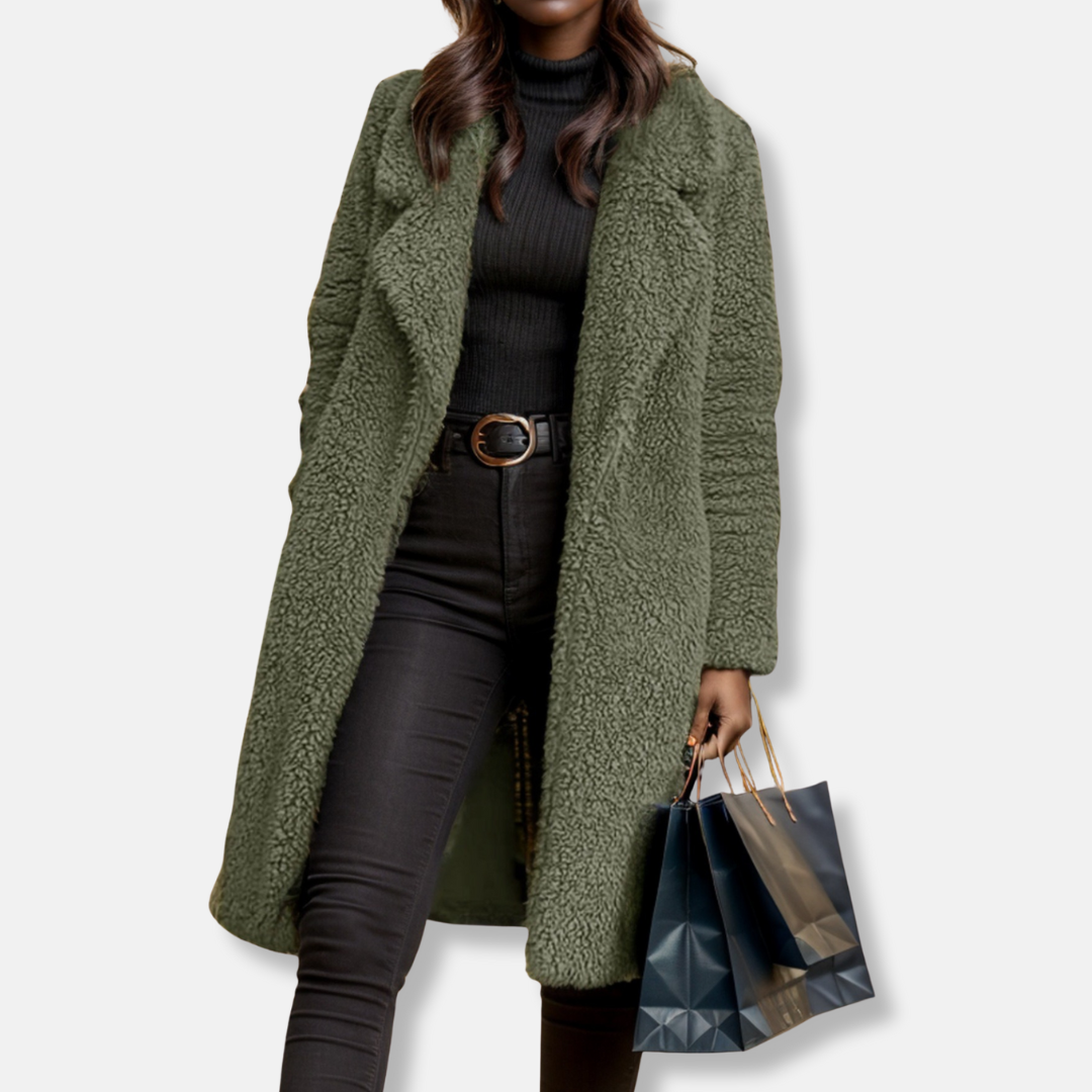 VogeLuxe | Manteau long douillet en peluche pour femme 4