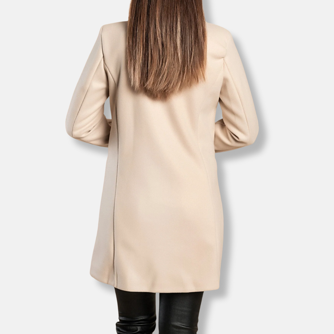 VogeLuxe | Veste cintrée moderne pour femme 2