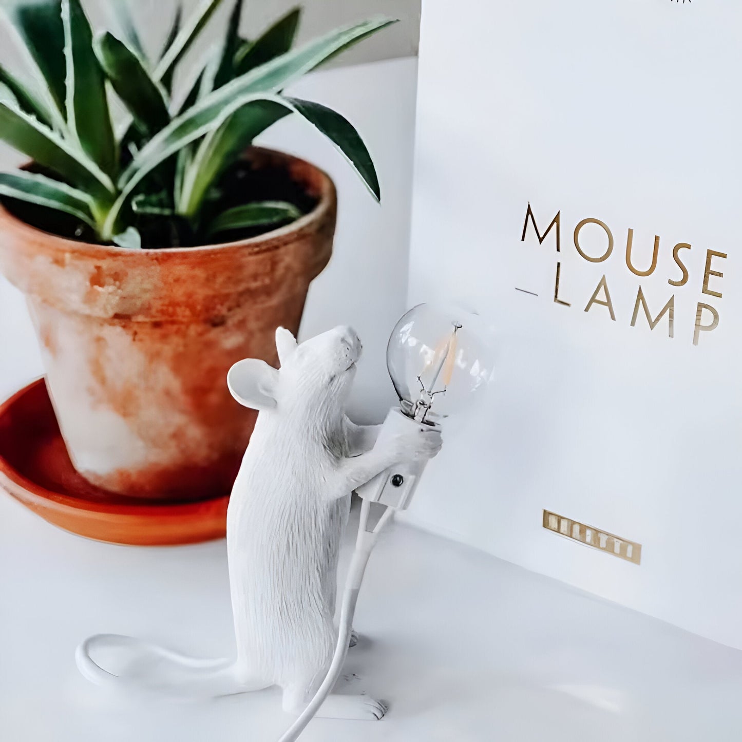 WhiskerGlow™ – Lampe de Table en Forme de Souris avec Éclairage Doux